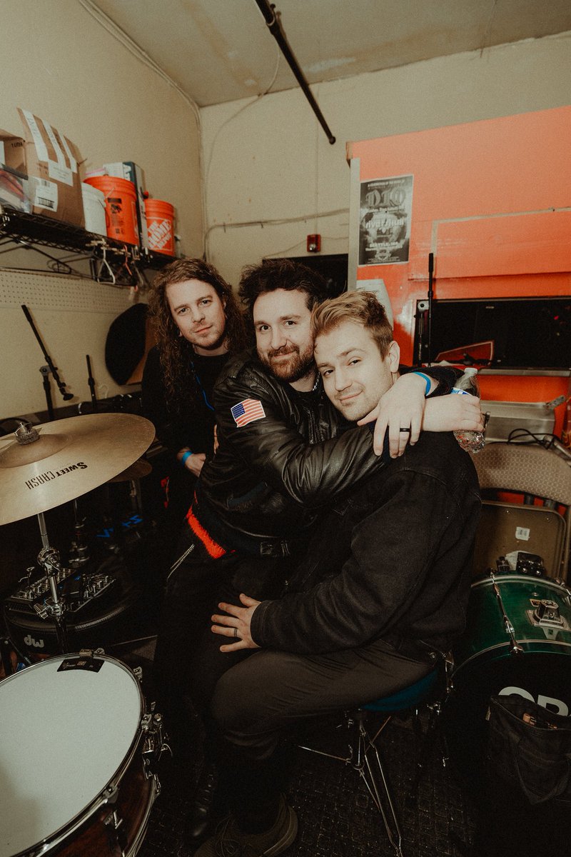 VOTSbandMN's tweet photo. Seattle came with the vibes. Y’all set a great tone for this run. So cool to have people not know who we are and walk away expressing how much they want us to come back. Means the world 🔥🤟❤️

SOLD OUT YAKIMA WA TONIGHT FOR @opalinskyband WITH @youngmedicine 

📸 : Dom Delfino https://t.co/U1aOtLDcSg