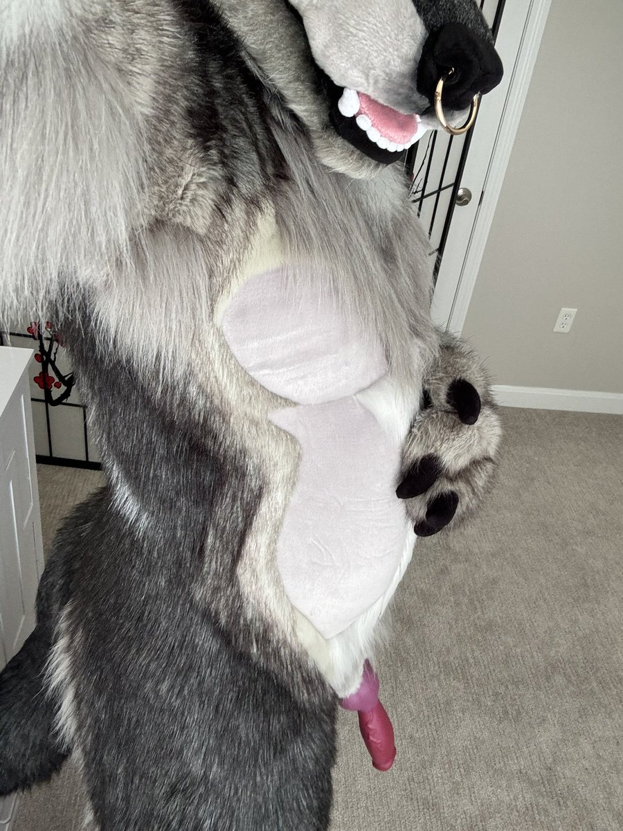 Howl n’ Whine 🖤✨ tweet media