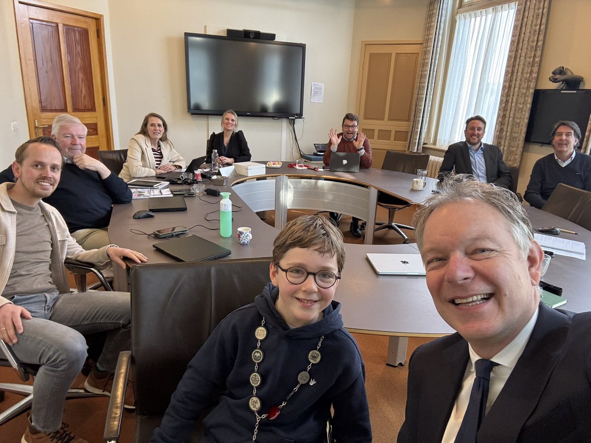 Burgemeester Röell tweet media