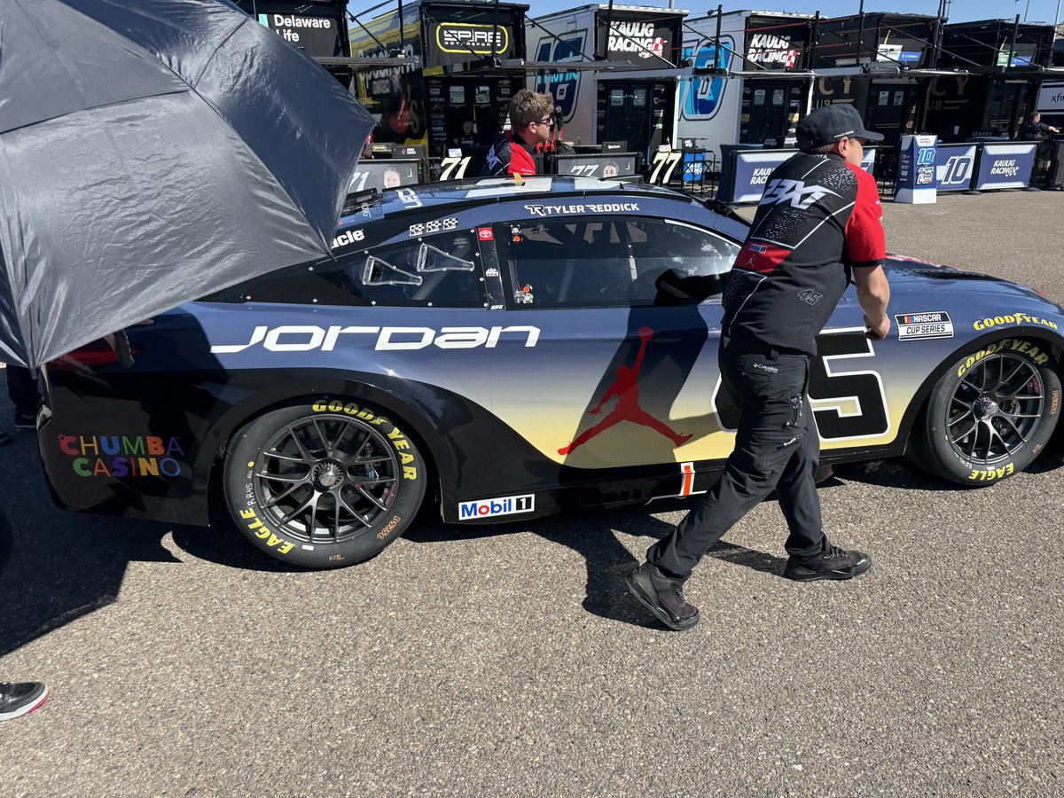 Jeff Gluck tweet media
