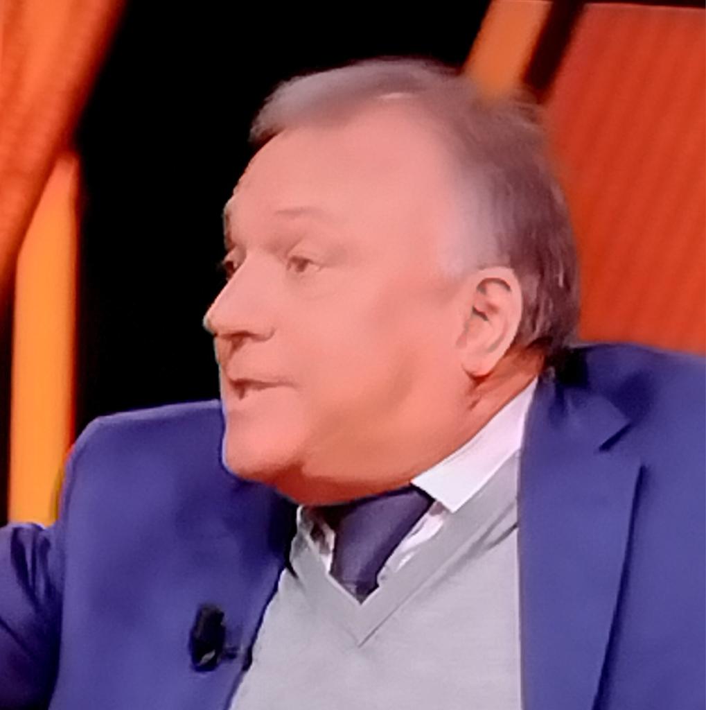 Beata l'ignoranza.
Si sta male di testa e di cuore ma bene di panza.

#quartodegrado 
#Garlasco