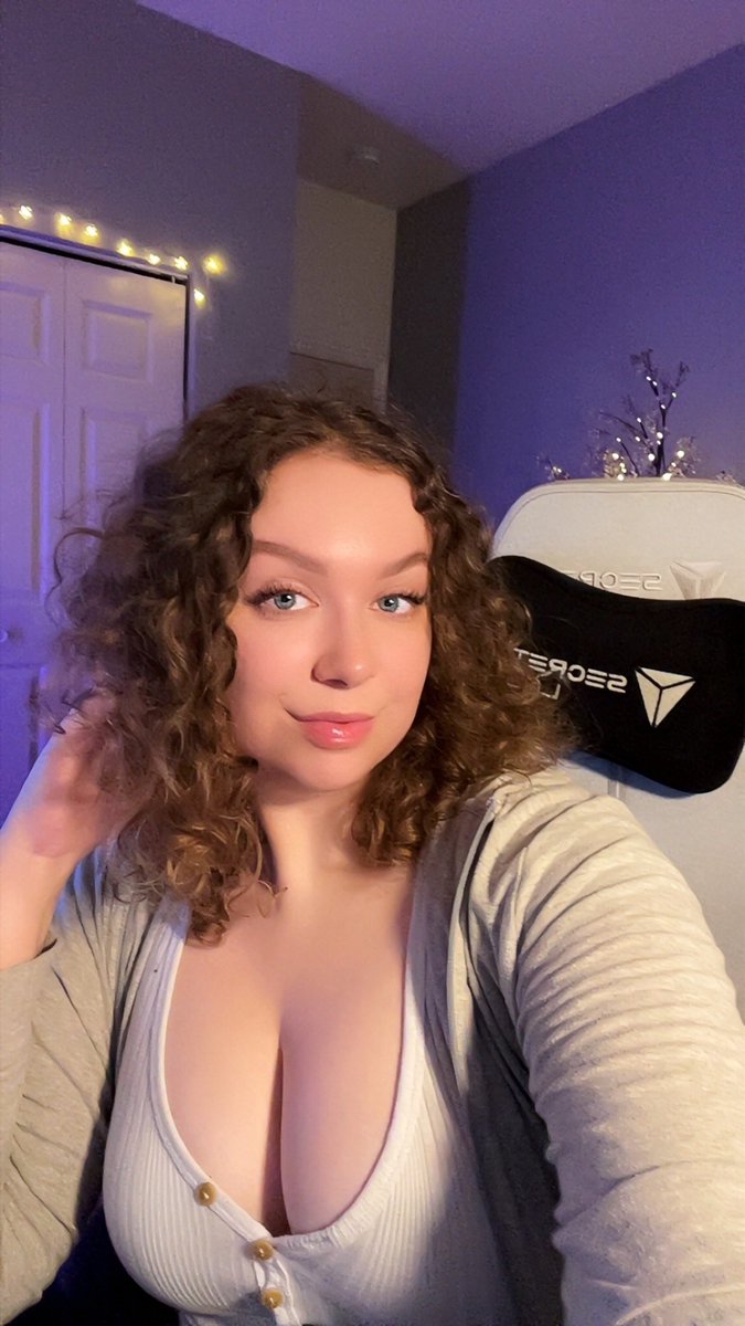 abby 🐉 tweet media