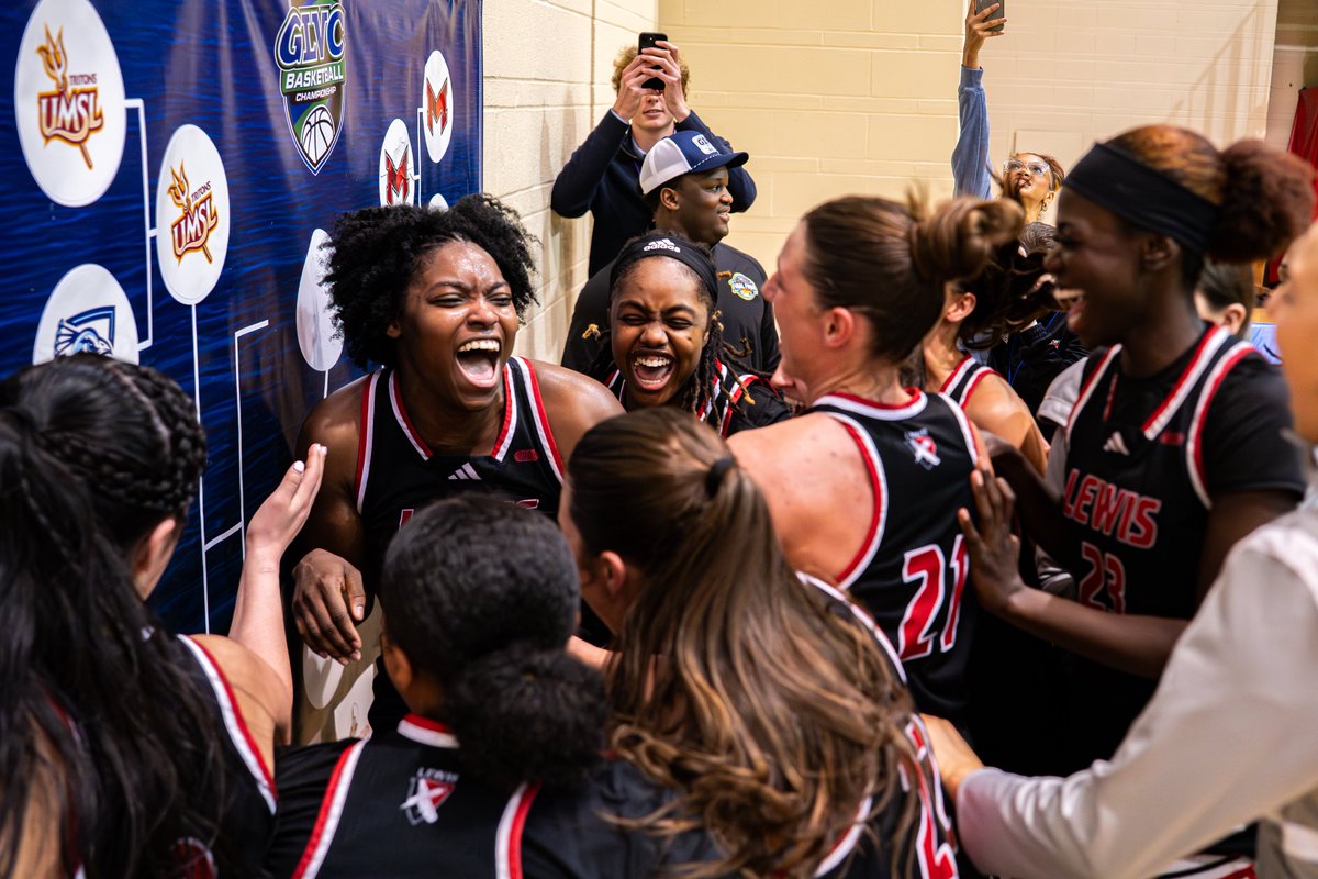 Lewis Women’s Basketball 🏀🔴⚪️ tweet media