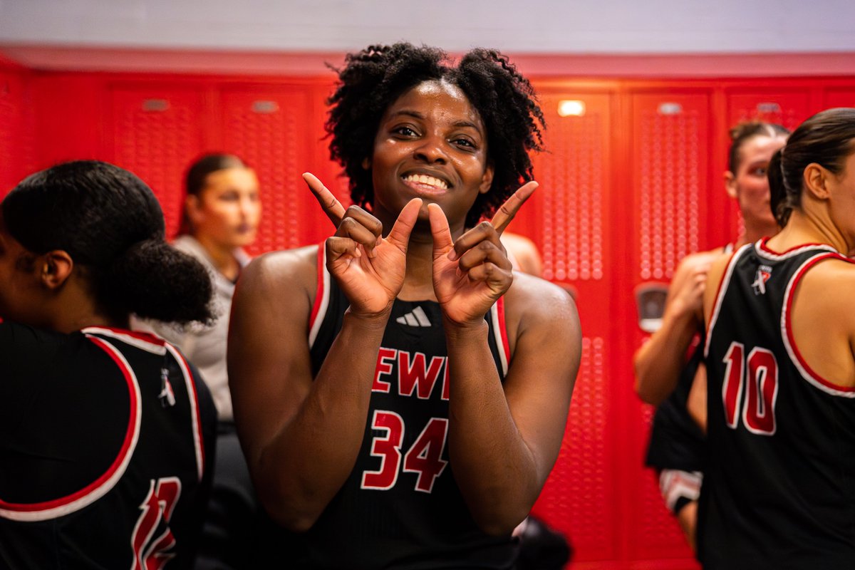 Lewis Women’s Basketball 🏀🔴⚪️ tweet media