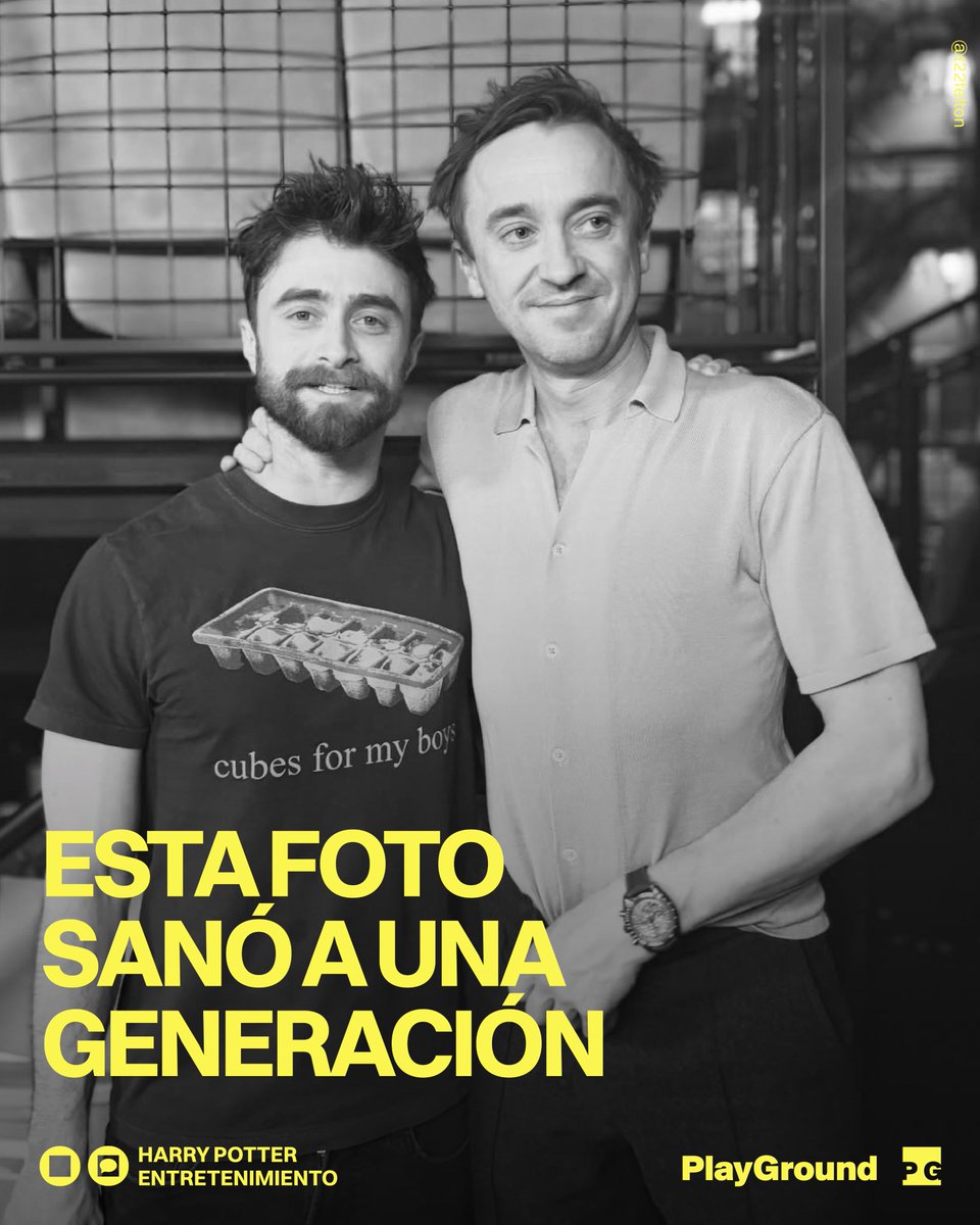 playground's tweet photo. El actor Tom Felton publicó una fotografía abrazando a su némesis en la saga de ‘Harry Potter’, Daniel Radcliffe en el interior de un teatro en Broadway, donde Radcliffe se encuentra actualmente presentando ‘Every Brilliant Thing’. 

#PGSp #PGCelebs https://t.co/7fFlQrGasx