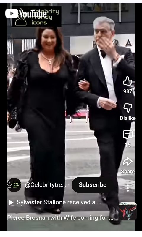 Sunshine4Media's tweet image. #Wow 😳... #LookingGood Sir 007 #JamesBond 😊.
This #Picture #Reminds Me Of #Obama &amp;amp; #Tyres... They #Once Poused For Me To #See 👁️ ....Is This Means I #Will #Lose Two #Husbands In A #Night 😱!!!🤣...🕊️💃