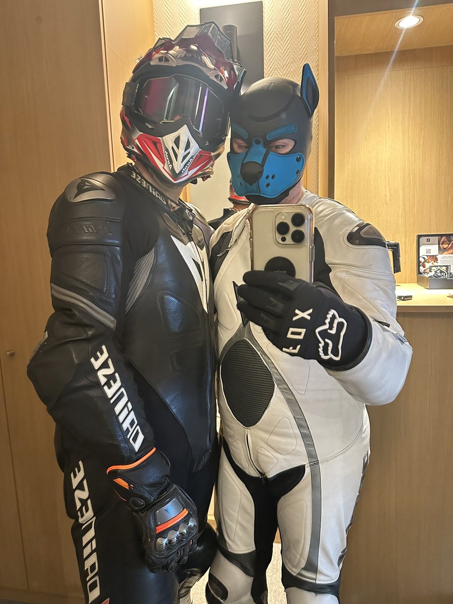 Smellyhockey's tweet photo. It’s always a special feeling when you meet a sexy biker/hockey player Gearhead you’ve talked to online for years in real life. 🤤 @RubbikerNL https://t.co/PA0LYXY7fs