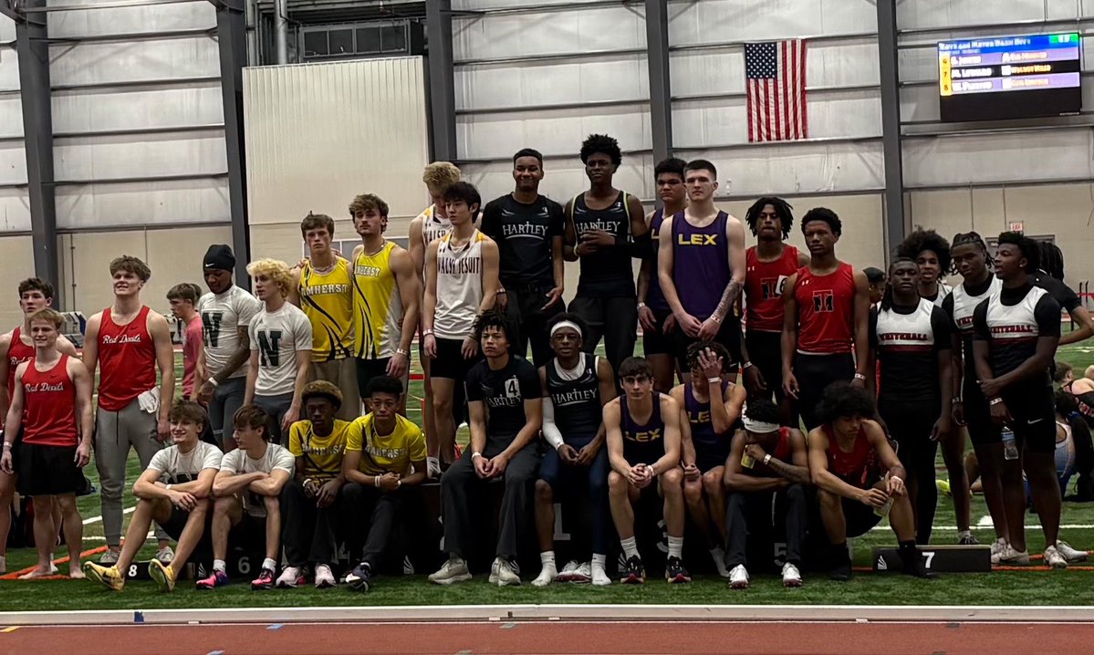 Comets Track tweet media