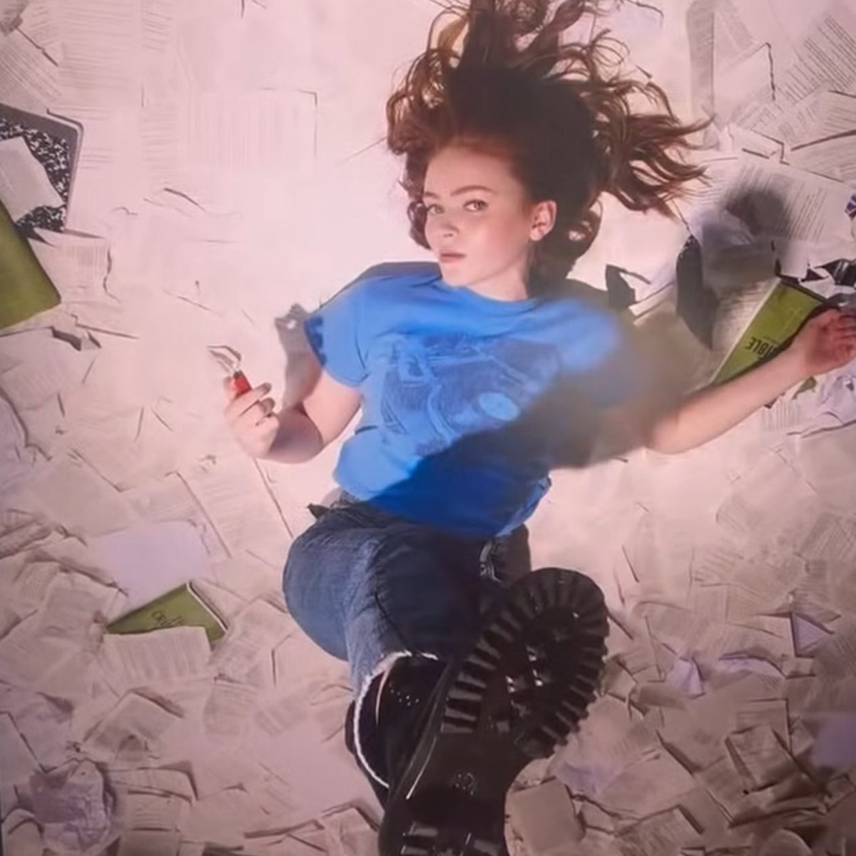 sadie sink posts tweet media