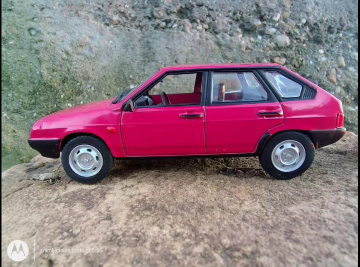 BrojcinMilos's tweet photo. Enjoy the new video!
#lada #ladasamara #vaz2109 #deagostini #diecast #modelcars #sovietcars #retrocar #madeinyugoslavia #zastava #yugo #nostalgija #exyu 
_____________________________________
https://t.co/Mg1Twy35pq https://t.co/st75jWvJXv