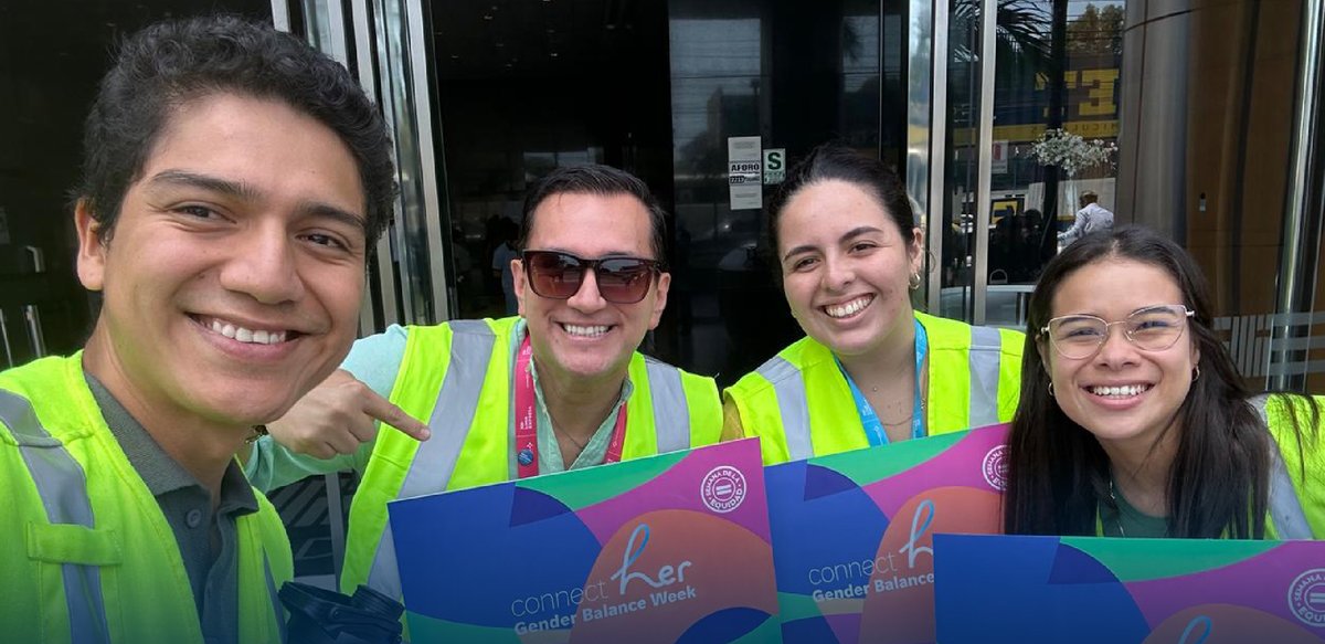 LimaExpresa's tweet photo. En una nueva edición de #SemanaDeLaEquidad, un espacio que promueve la reflexión y acciones concretas para fortalecer una cultura basada en el respeto. 💜
Durante la semana realizamos:
#LimaMásConectadaySostenible #PositiveMobility #VINCIHighways #VINCIConcessions https://t.co/nfhAvrGitQ