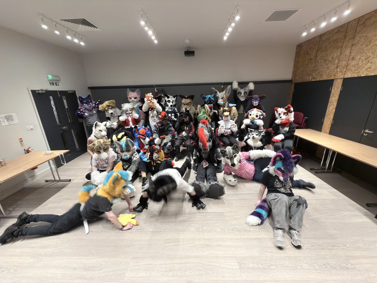 NorwichFurmeets's tweet photo. Happy #fursuitfriday everyone we hope you have all had an amazing week and we hope you all have a fabulous weekend ☺️. https://t.co/XXabFT09xQ