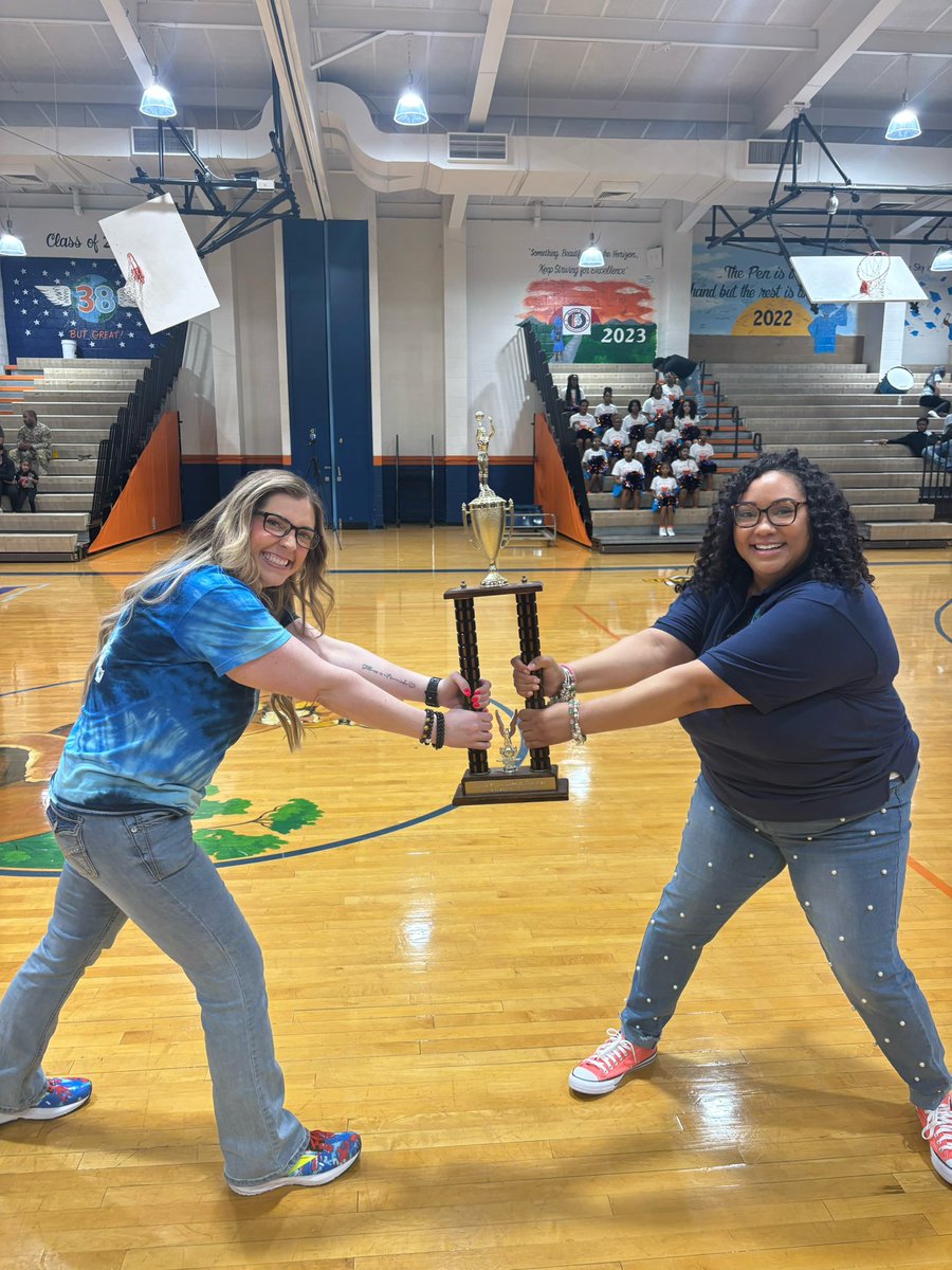 Reid Ross Classical School tweet media