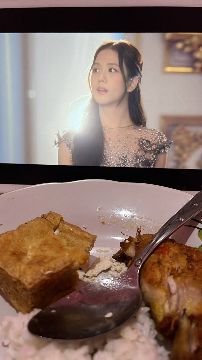 vitzneew's tweet photo. nonton kk chu dulu https://t.co/EuuX8w9VZD