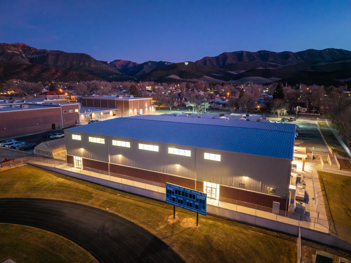 NWLArchitects's tweet photo. Celebrating the recently completed Parowan High School Fieldhouse!
 
The facility features a full-sized basketball court, volleyball court, four pickleball courts, and an indoor batting cage. The space also doubles as a cafeteria during lunch, complete with a full kitchen. https://t.co/RaAtQTNqxj