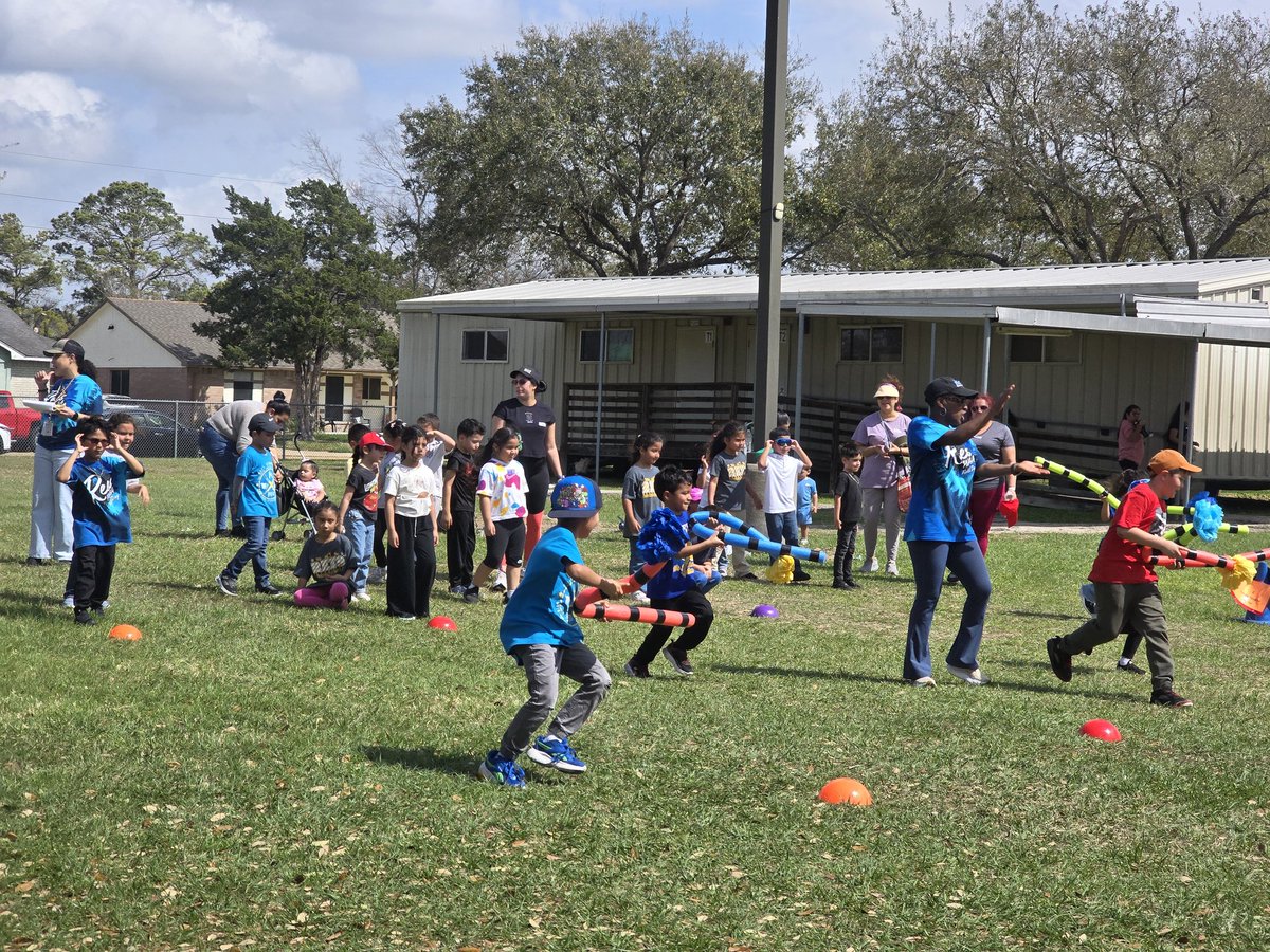 Rees Elementary (Performing & Visual Arts Academy) tweet media