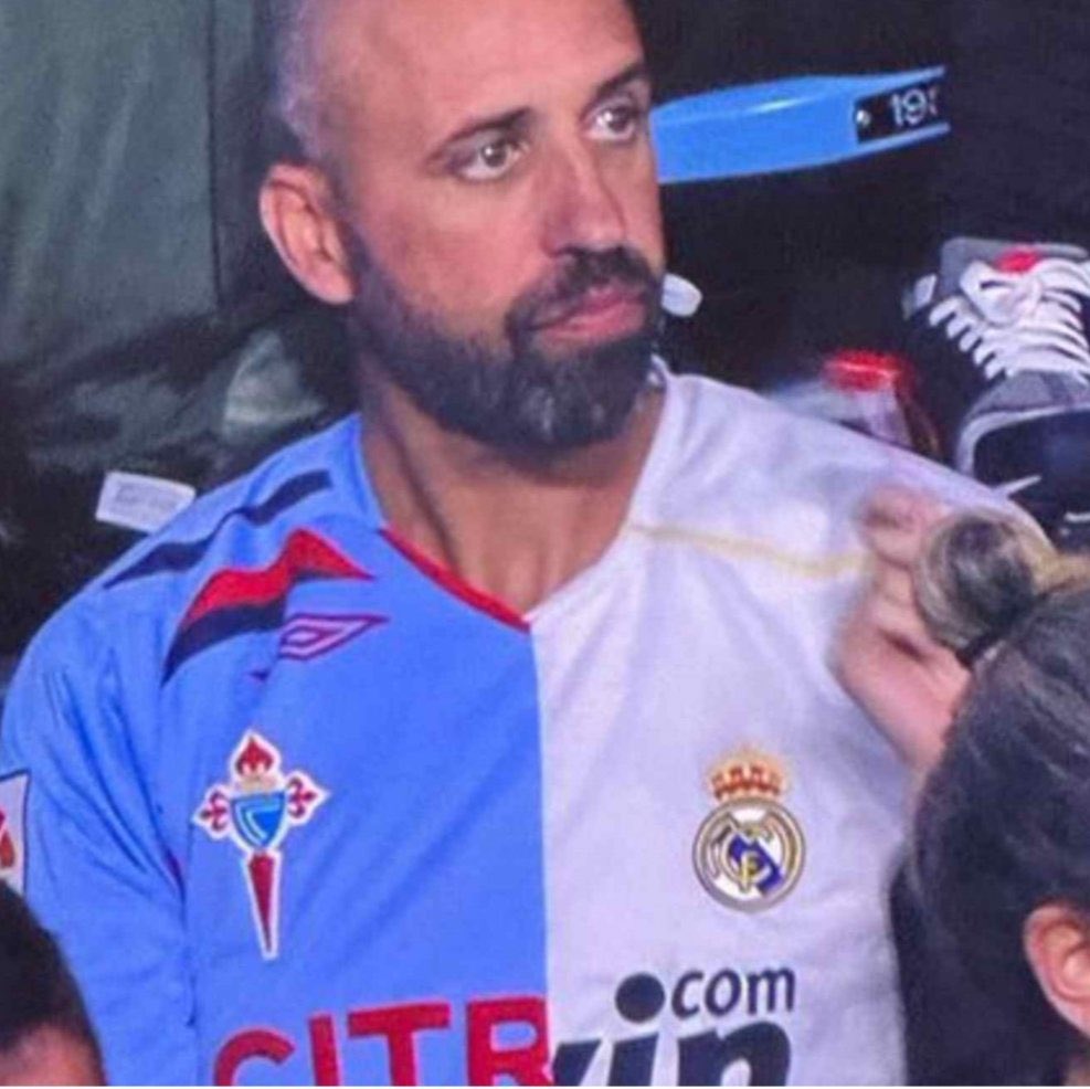 LuisJV93's tweet photo. Que fortuna tenemos de ser sevillanos y ser solo del equipo de nuestra ciudad, de una pasión llamada Sevilla FC o Real Betis. 

Sevilla es pasión en todos los sentidos. https://t.co/BFoKlfaPdm