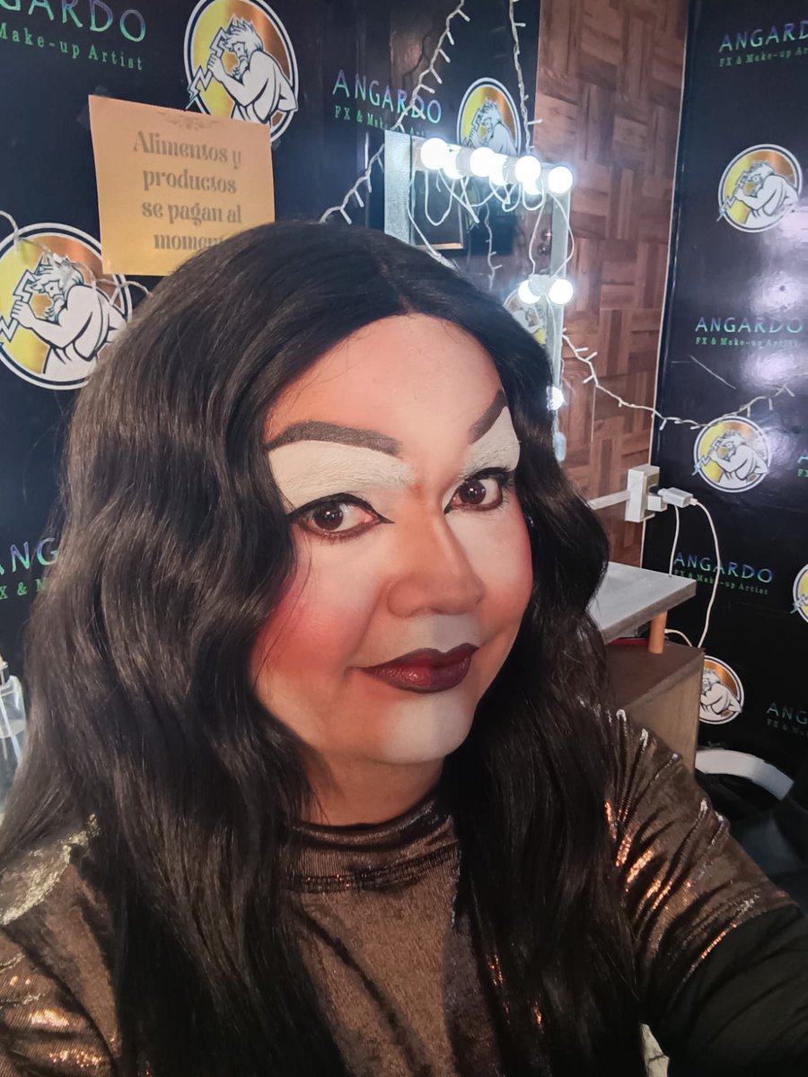 Mi primera clase de maquillaje Drag, que tal me quedo?