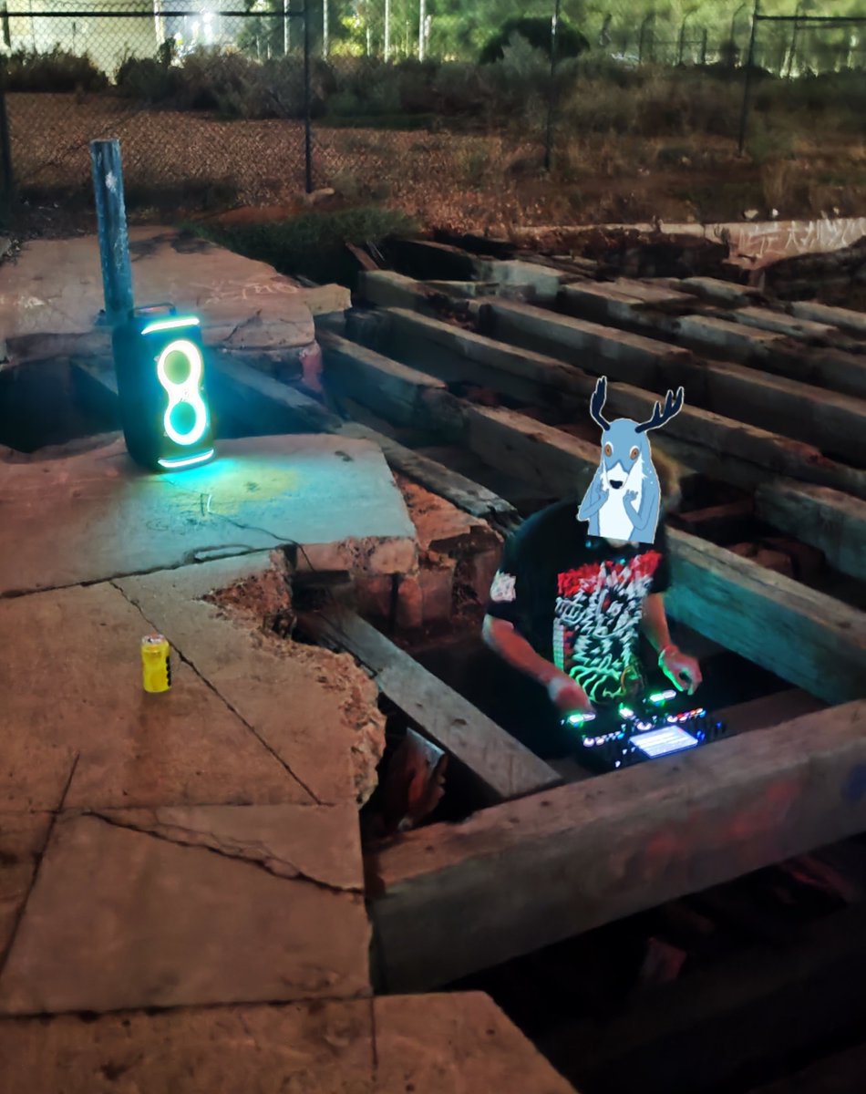 Charlie Deer tweet media