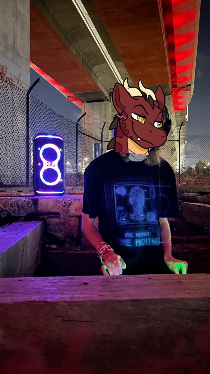 Charlie Deer tweet media