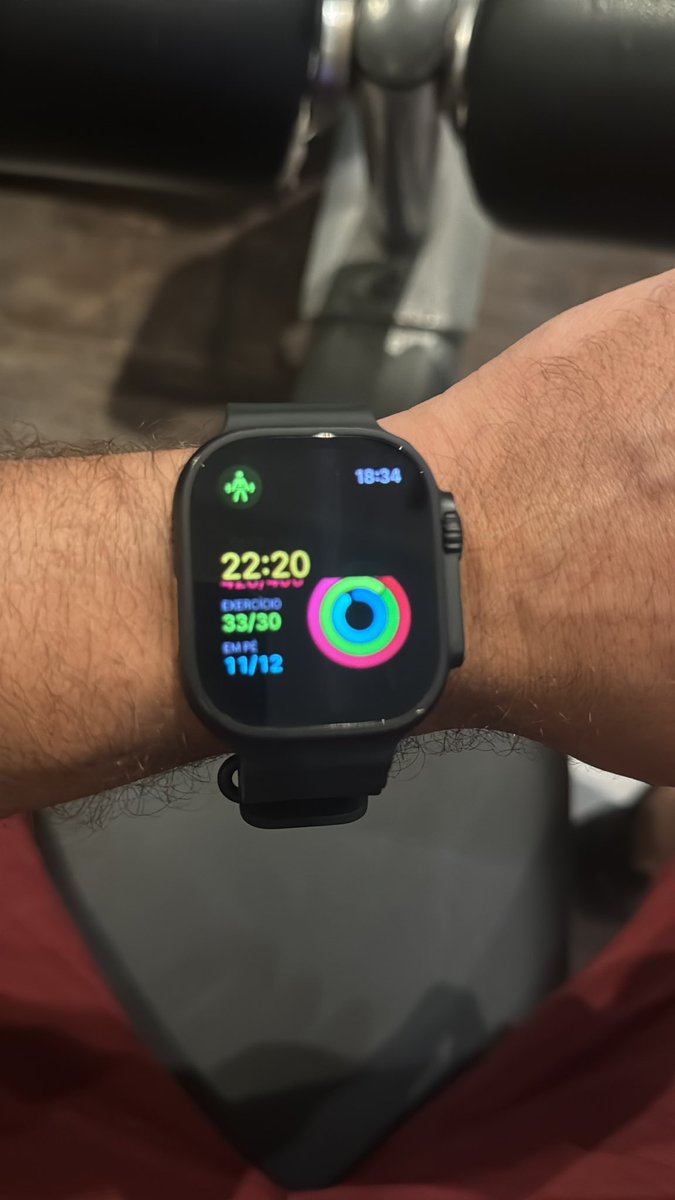 BrunoLoko22's tweet photo. Steve Jobs infartaria com essa falha básica de design do Apple Watch. Melhore, @Apple https://t.co/1N7Hc6p3cJ