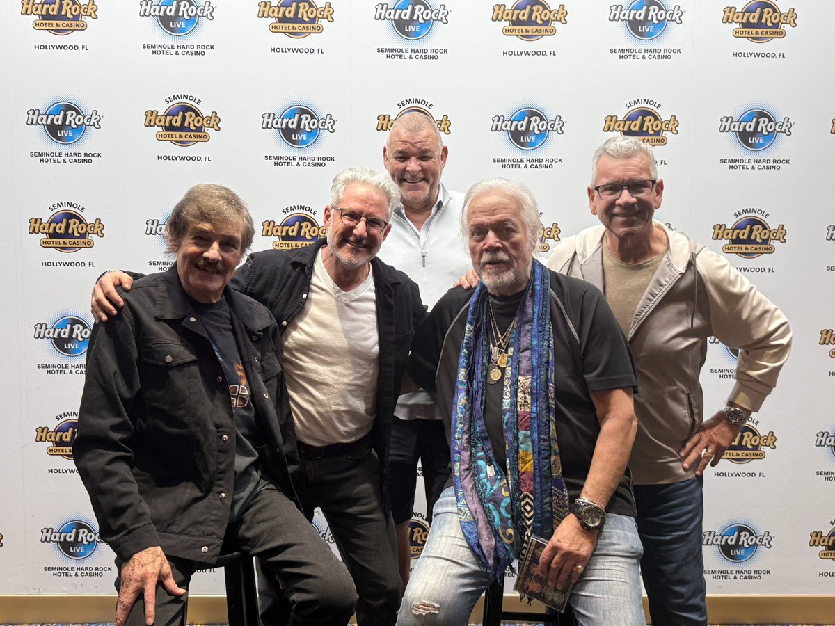 Paul Castronovo tweet media