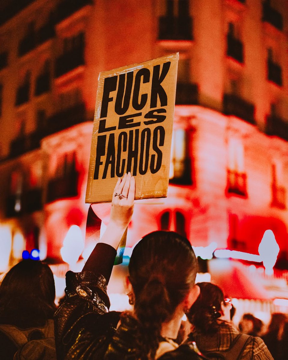 Antifa_Ultras tweet media
