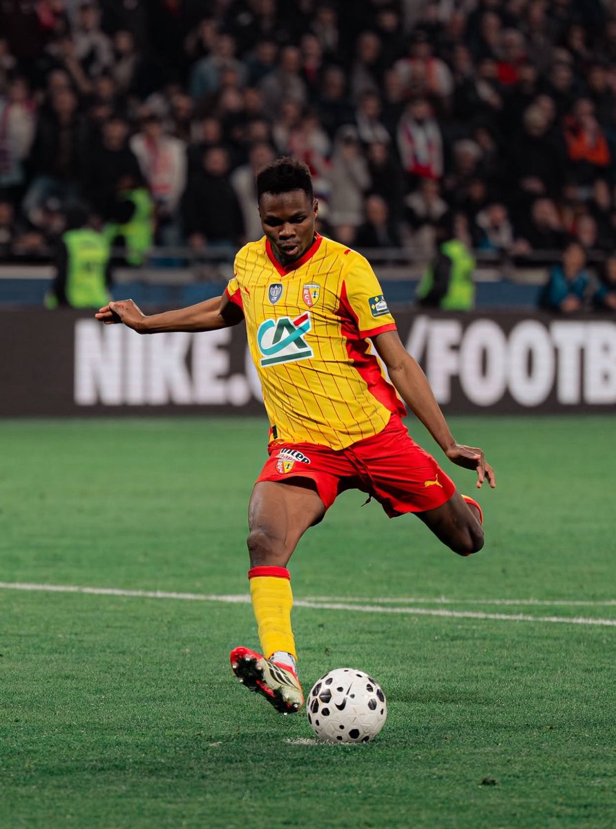 12 MANagement tweet media