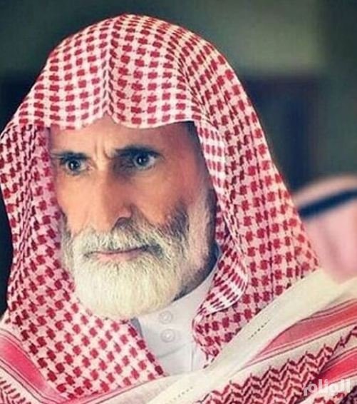 i_MHH3's tweet photo. من اقوى ما قيل بالحميا 
يقول بن زويبن في مدح عليان الطهيمي

للشعر زادتني مواقفك تشويق
وش عاد شعري كان ما امدح رفيقي

لو انت منته من مديحي على الريق
قد قلت قولٍ في مقامك يليقي

و المدح ما يصلح ليا صار تلصيق
ولا انت لك بالطيب جذعٍ عريقي https://t.co/QjQs4x9WQG