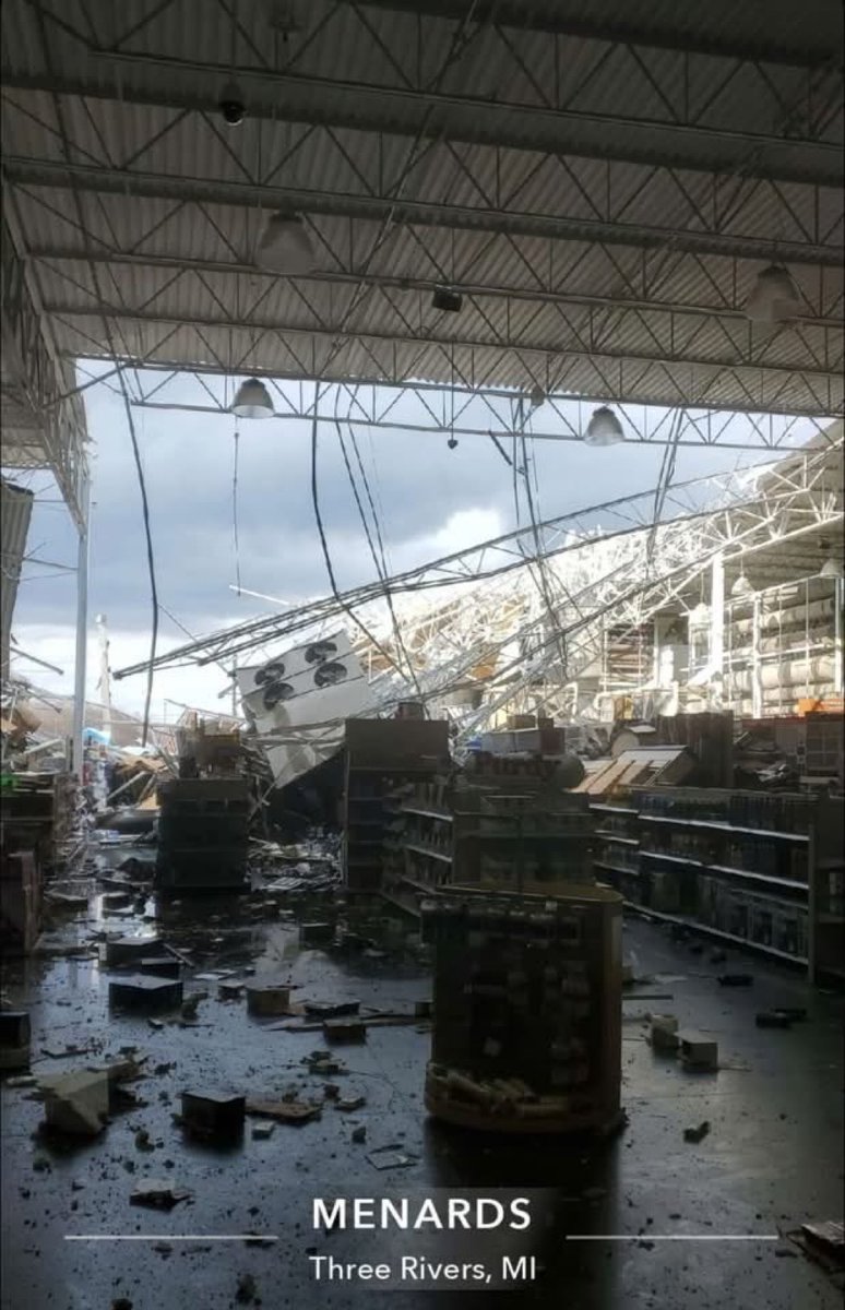 BreakinNewz tweet media