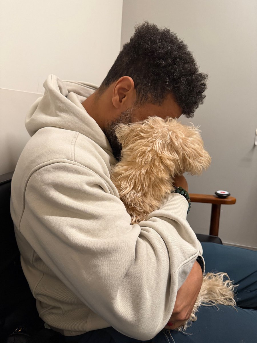 Kellan R White tweet media