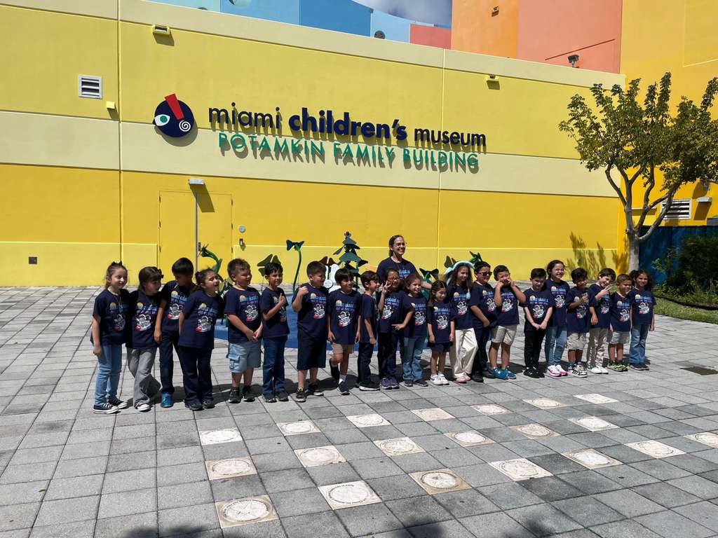 Oliver Hoover ES tweet media