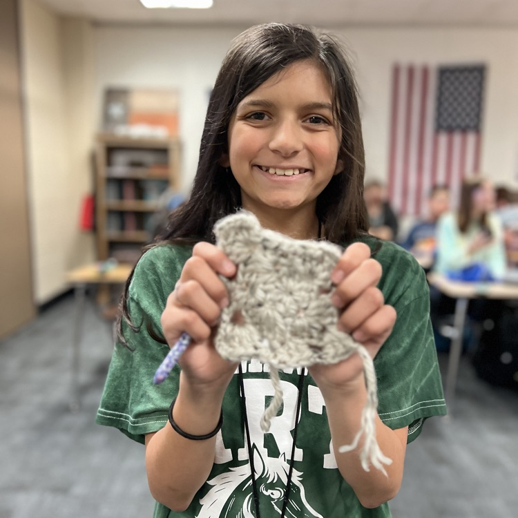 HumbleISD_CMS's tweet image. The Creekwood Yarn Club is on a roll! 🧶✨ From colorful granny squares to cozy creations and even wearable masterpieces, these talented students are stitching creativity into every loop. We’re knot kidding… these are amazing! #TheColtWay