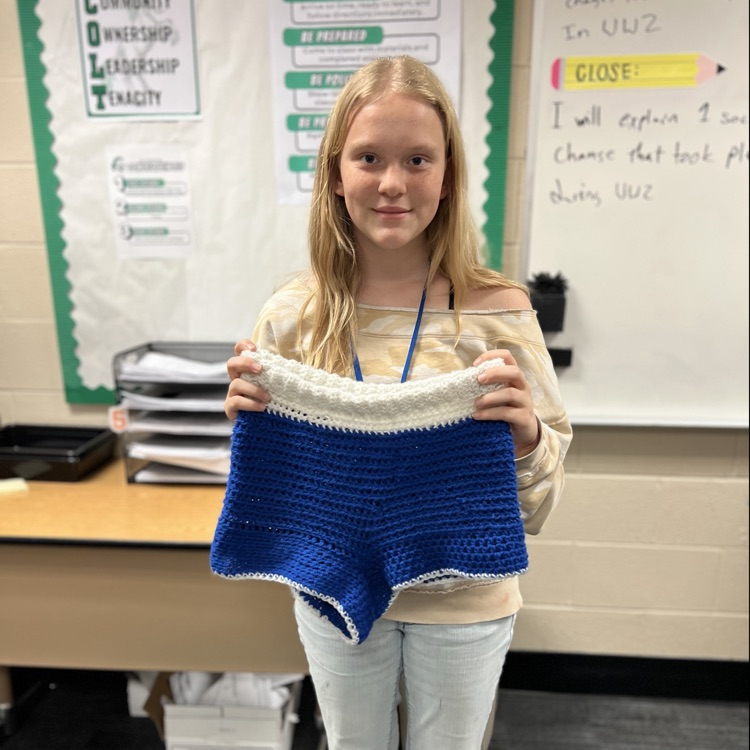 HumbleISD_CMS's tweet image. The Creekwood Yarn Club is on a roll! 🧶✨ From colorful granny squares to cozy creations and even wearable masterpieces, these talented students are stitching creativity into every loop. We’re knot kidding… these are amazing! #TheColtWay