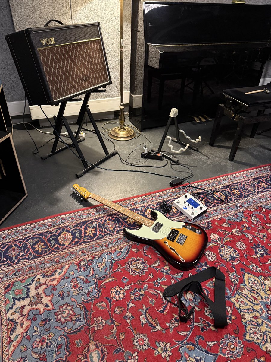 ミハイル tweet media