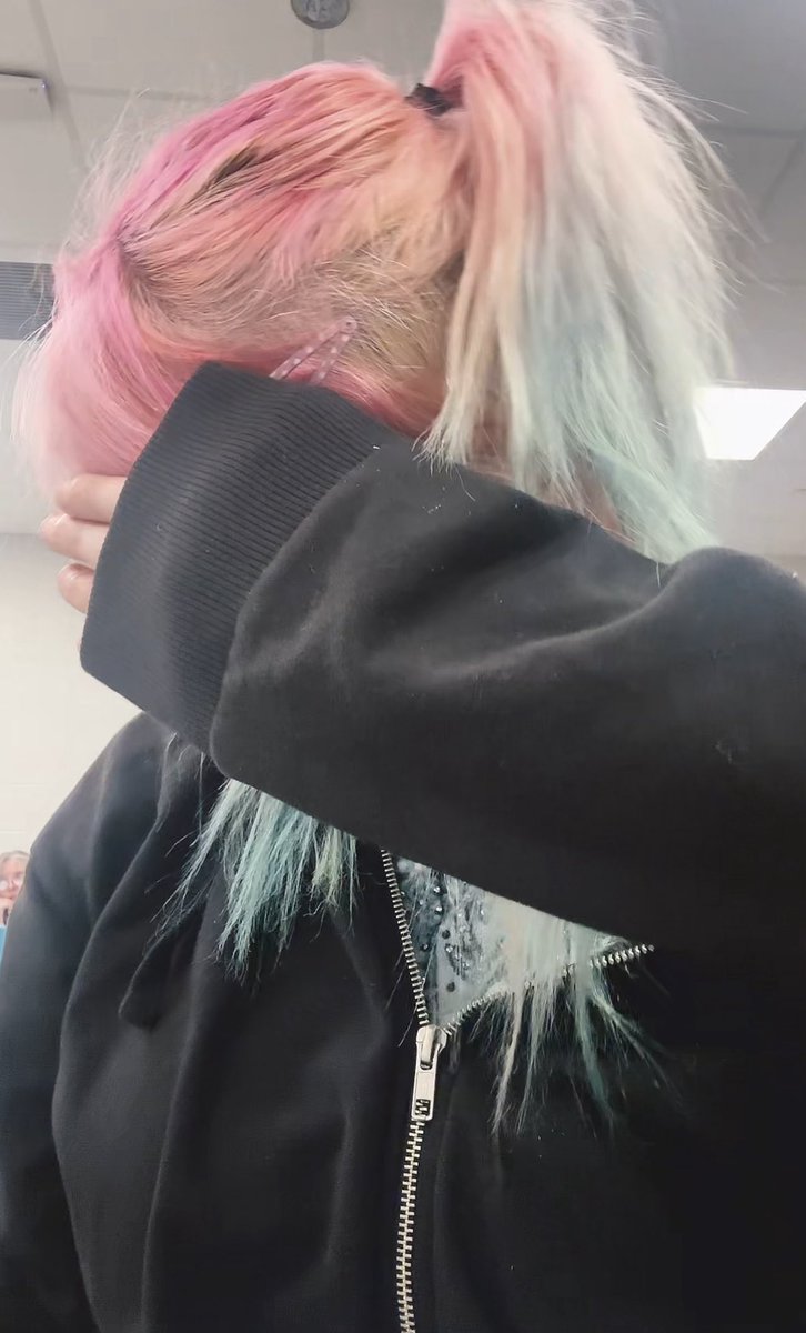 puppiecorpse's tweet image. i did my hair for once #cottoncandy #hair #kawaii