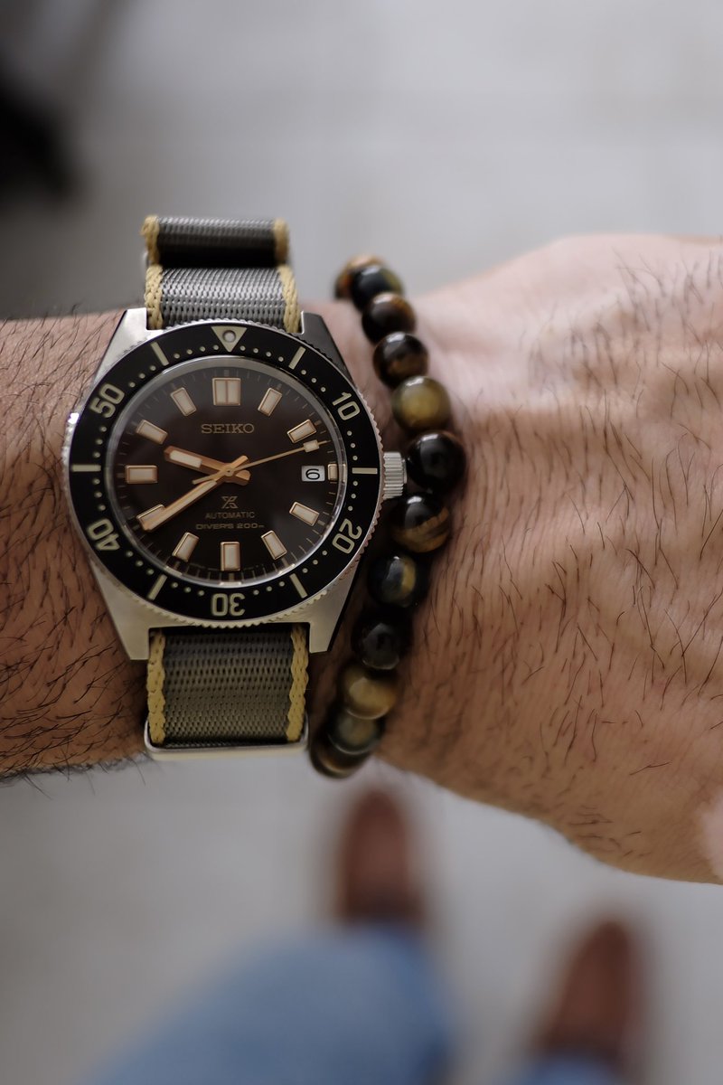 PhotoByLeal's tweet photo. Seiko 62mas Heritage
FujiFilm XT5 w/ 18mm
shot in JPEG
f/2.0 - 1/60 - Iso 200
Film Simulation: PRO Neg. Hi
WOTW 🤌🏻⏱️☕️👌🏻
(what’s on the wrist)
#Fuji #Fujifilm #FujiFilmXT5 #Seiko #SeikoWatch #Watch #WatchAddict #Vitiligo #VitiligoLife #WristShot https://t.co/AUAz7swEKY