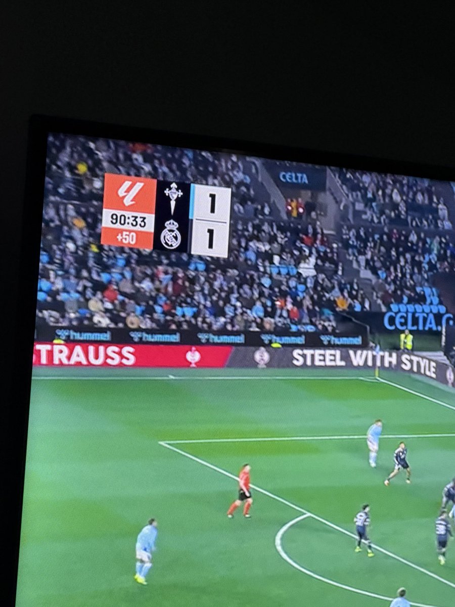 _Lleyoo's tweet photo. bruh madrid wild #realmadrid https://t.co/VThINXKvFj