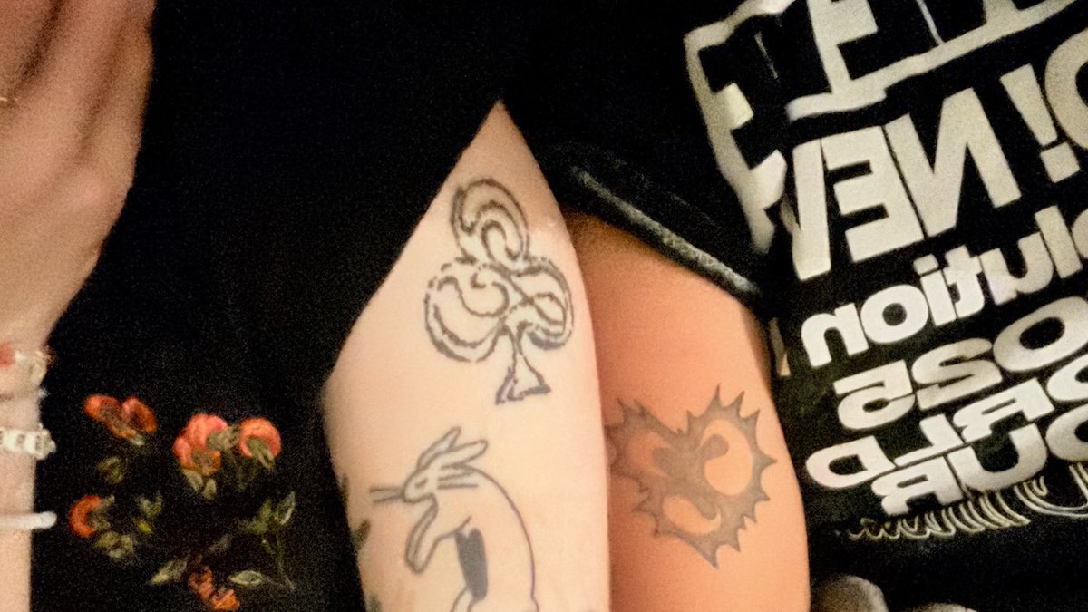 grey ☆ tweet media