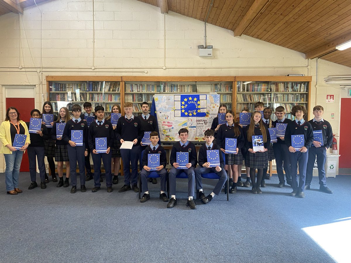 🇪🇺We were delighted that Billy Kelleher MEP visited our school today. Our Second Year #CSPE students were the lucky <a href="/Pres_Carlow/">Presentation College</a> students to learn more about the EU from <a href="/BillyKelleherEU/">Billy Kelleher MEP</a>. Many thanks to Mr O‘Mahoney for organising the event.🇪🇺<a href="/EPIreland_Edu/">EPLO Ireland Edu</a> #EPAS <a href="/CeistTrust/">CEIST</a> 2/2