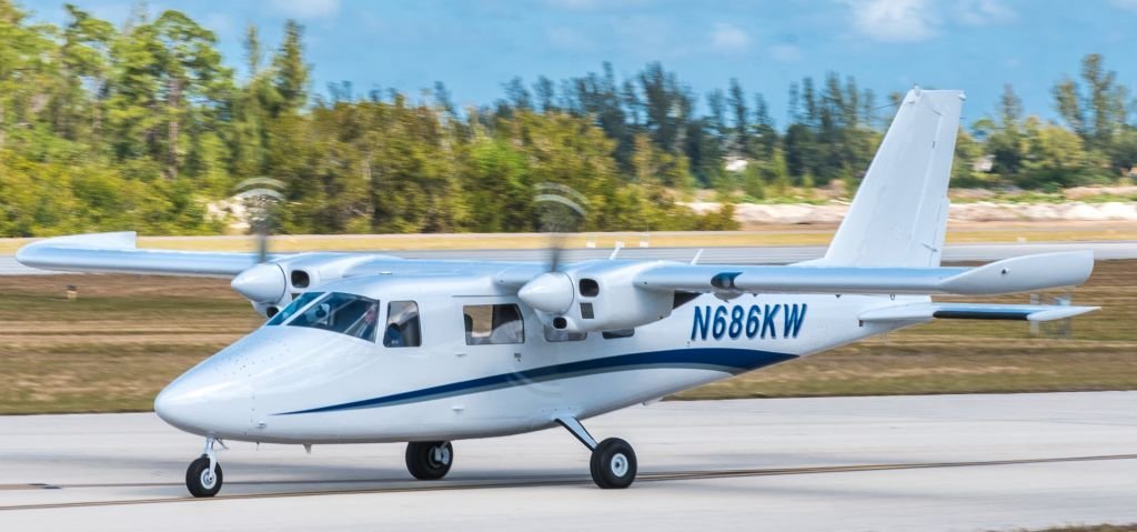 FlconEYES's tweet image. Partenavia P-68 | N686KW | A91A77

#KeyWest-#Habana
TURISMO DE ZOOLÓGICO by airkeywest.com (su cuenta en X la desactivaron).
Esta compañía chartea su avión con servicio de Guía de Turismo a la "Finca" del #CARTELDELAHABANA y Ud podrá descubrir cómo sobrevive "el cubano"