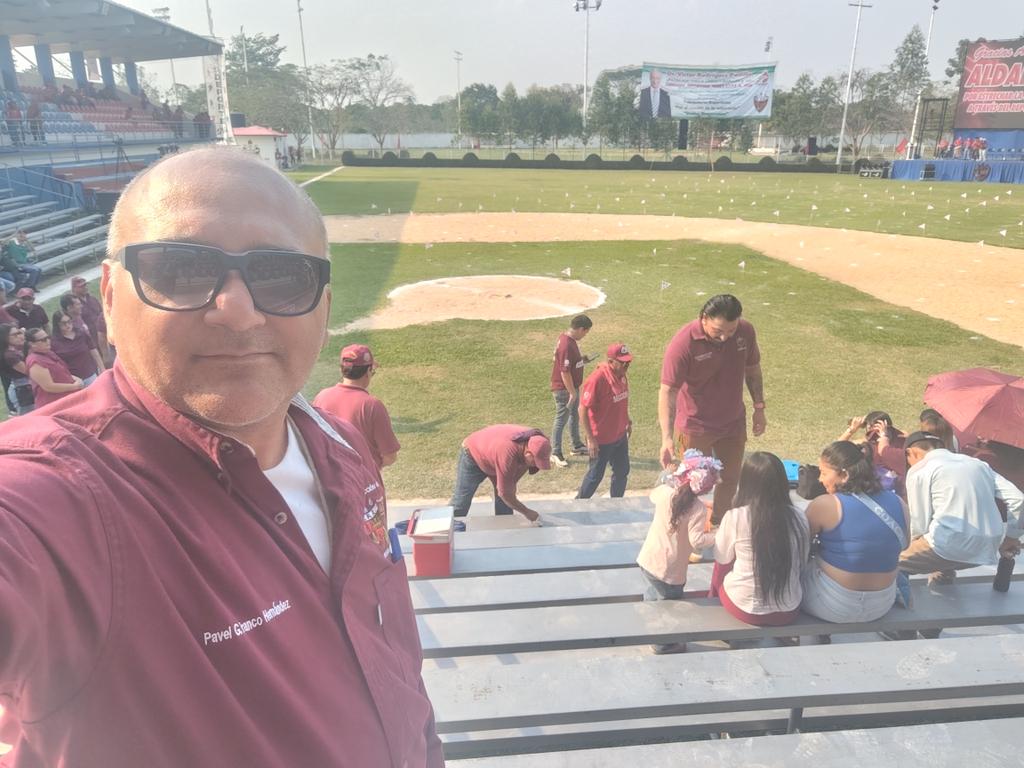 Ya estamos aquí con toda la actitud¡Arriba la <a href="/Seccion42_STPRM/">Seccion 42 STPRM Oficial</a> de la mano de nuestro líder <a href="/lgps03101/">@lgps0310</a> y nuestro secretario gral. Jornadas deportivas gracias a nuestro líder nacional Ing. Ricardo Aldana Prieto.