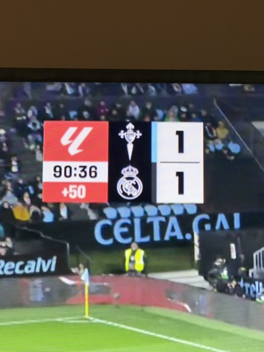 Skyow69's tweet photo. Hasta que marque el @realmadrid https://t.co/dIaubipUNy