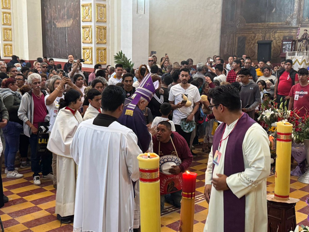 Mons. Ramón Castro tweet media