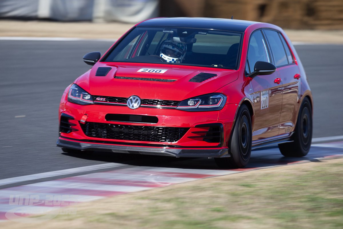 unparallelled_1's tweet photo. 本日はGOLF7.5 TCRで Attack Fuji 2026 にエントリー

天気も回復したので楽しませていただきます🤩応援よろしくお願いいたします🫡

FACTORYは予約作業のみとなりますので宜しくお願いいたします🙏

#Attack富士
 #UNPARALLELLED
 #upx
 #BCRACING
 #World1
 #TWS
 #だって走りたいんだもの https://t.co/Oiu8wsnjdh