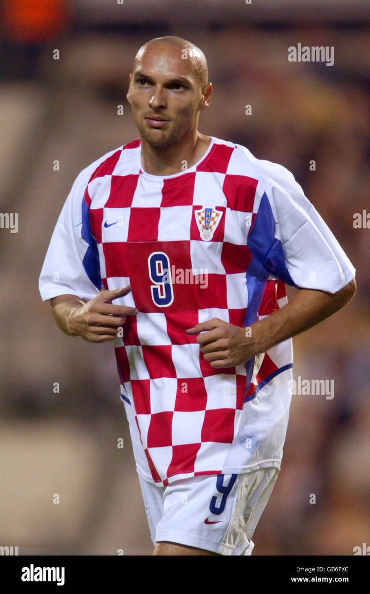 Kitted Off tweet media