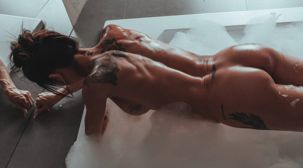 goddessophiee tweet media