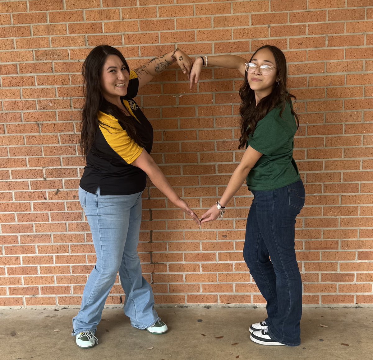 Destiny Flores tweet media