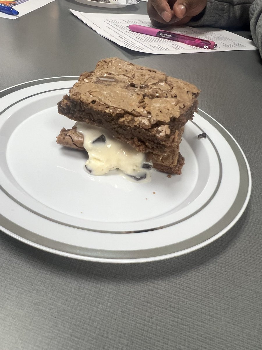 SCreekLife tweet media