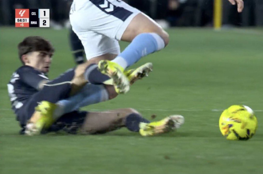 Som I Serem FCB tweet media